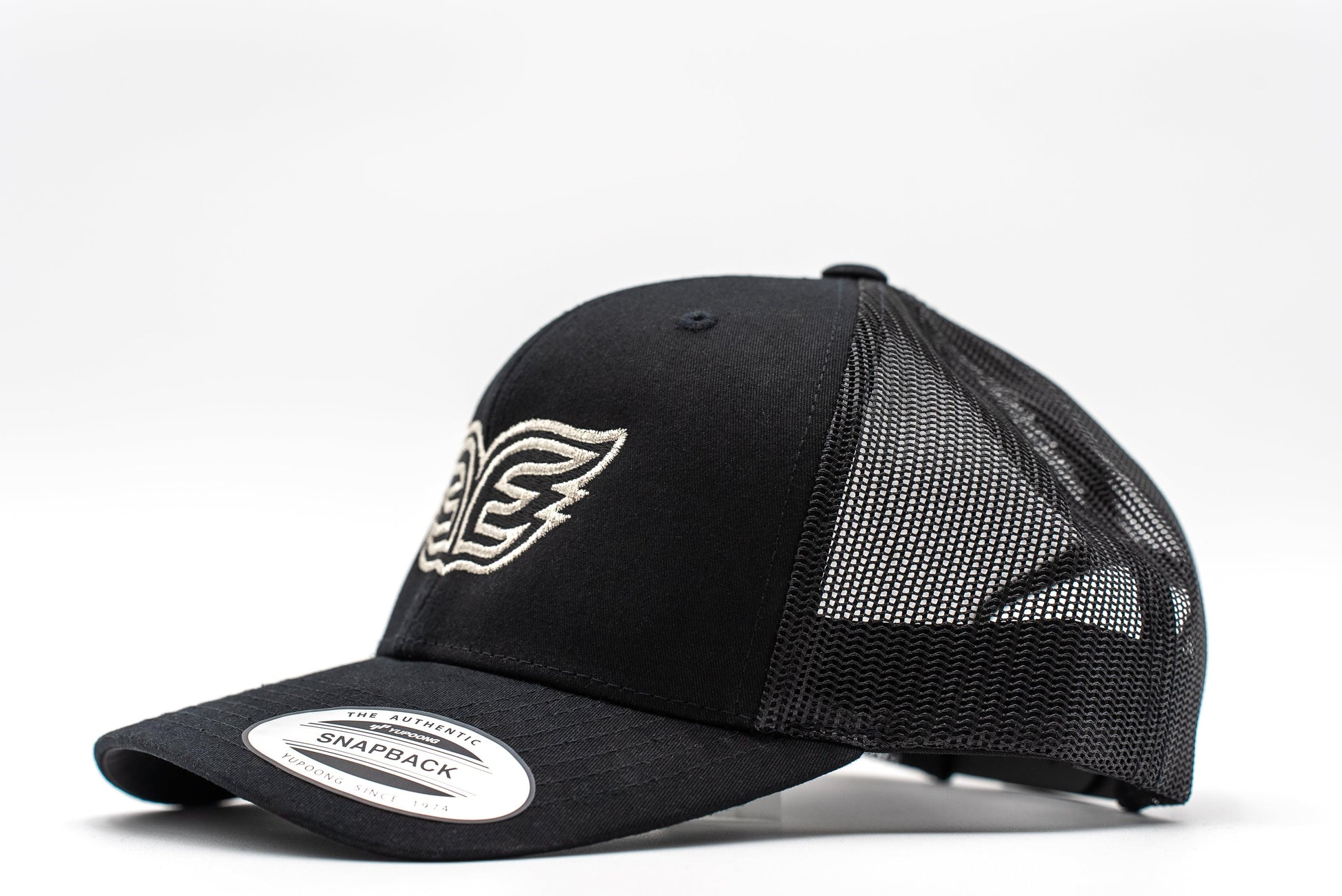 Casquette Elsa Esnoult lateral 1