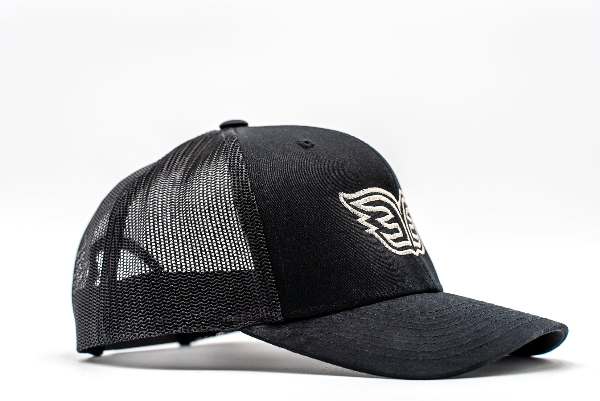 Casquette Elsa Esnoult lateral